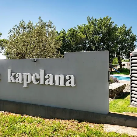 Lounge Kapelana With Private Pool, Basketball, Volleyball & Football * Juršići