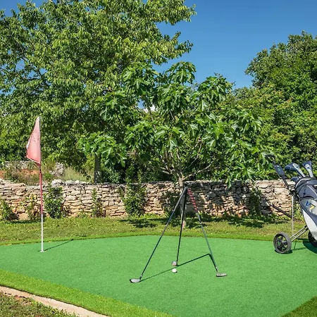 Lounge Kapelana With Private Pool, Basketball, Volleyball & Football Villa