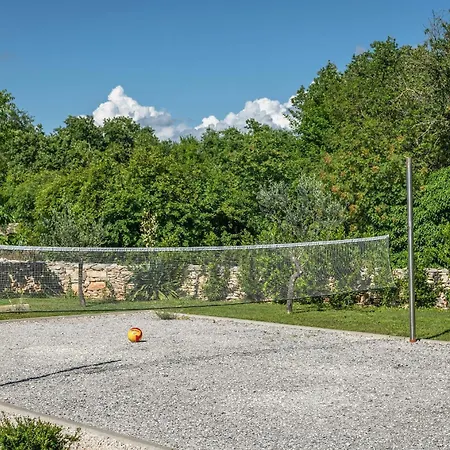 Lounge Kapelana With Private Pool, Basketball, Volleyball & Football Villa Juršići