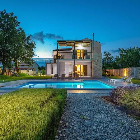 Lounge Kapelana With Private Pool, Basketball, Volleyball & Football Villa Juršići